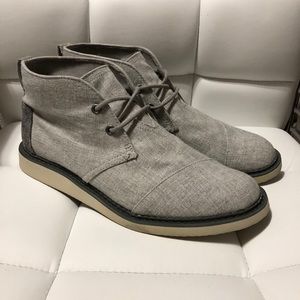 Toms Men’s Mateo Chukka Boots Light Gray Size 9.5